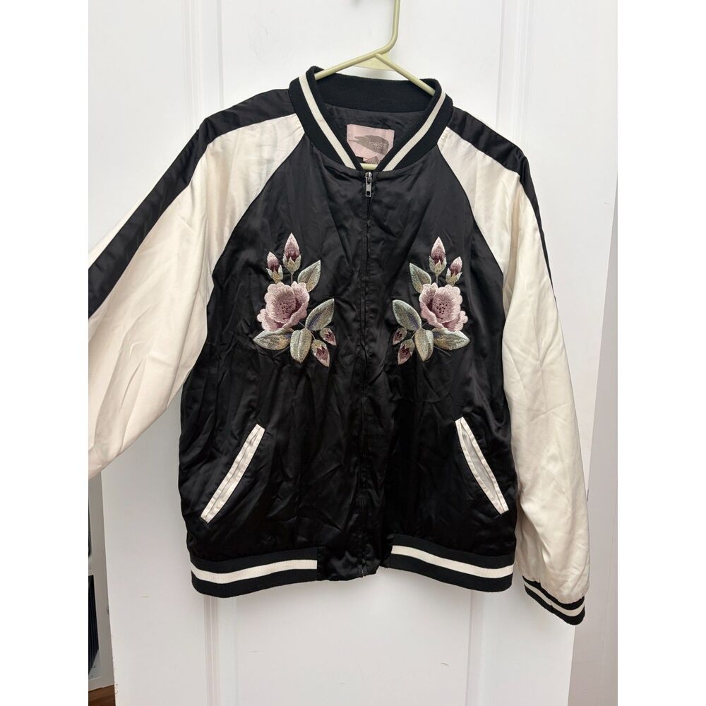 Y2K Forever 21 Embroidered Floral Bomber Jacket Womens XL Black White Sukajan